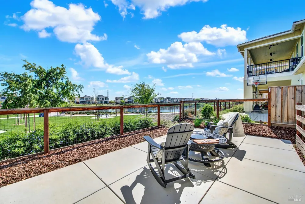 2456 Shore Vista Fairfield, CA 94533