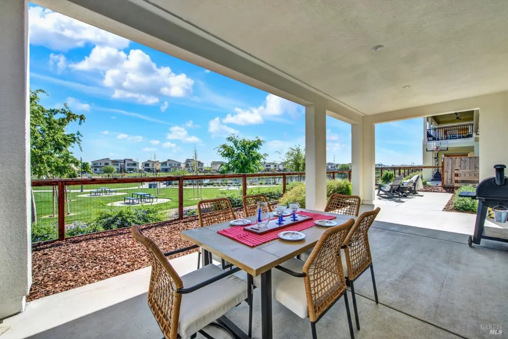 2456 Shore Vista Fairfield, CA 94533