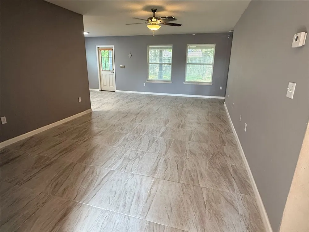 1210 Sacramento Portland, TX 78374