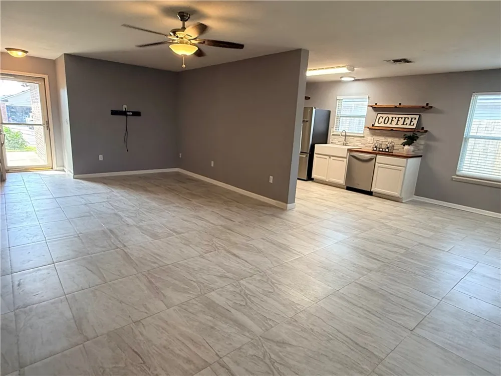 1210 Sacramento Portland, TX 78374