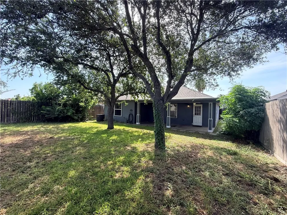 1210 Sacramento Portland, TX 78374