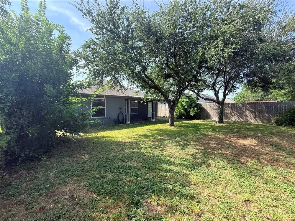 1210 Sacramento Portland, TX 78374