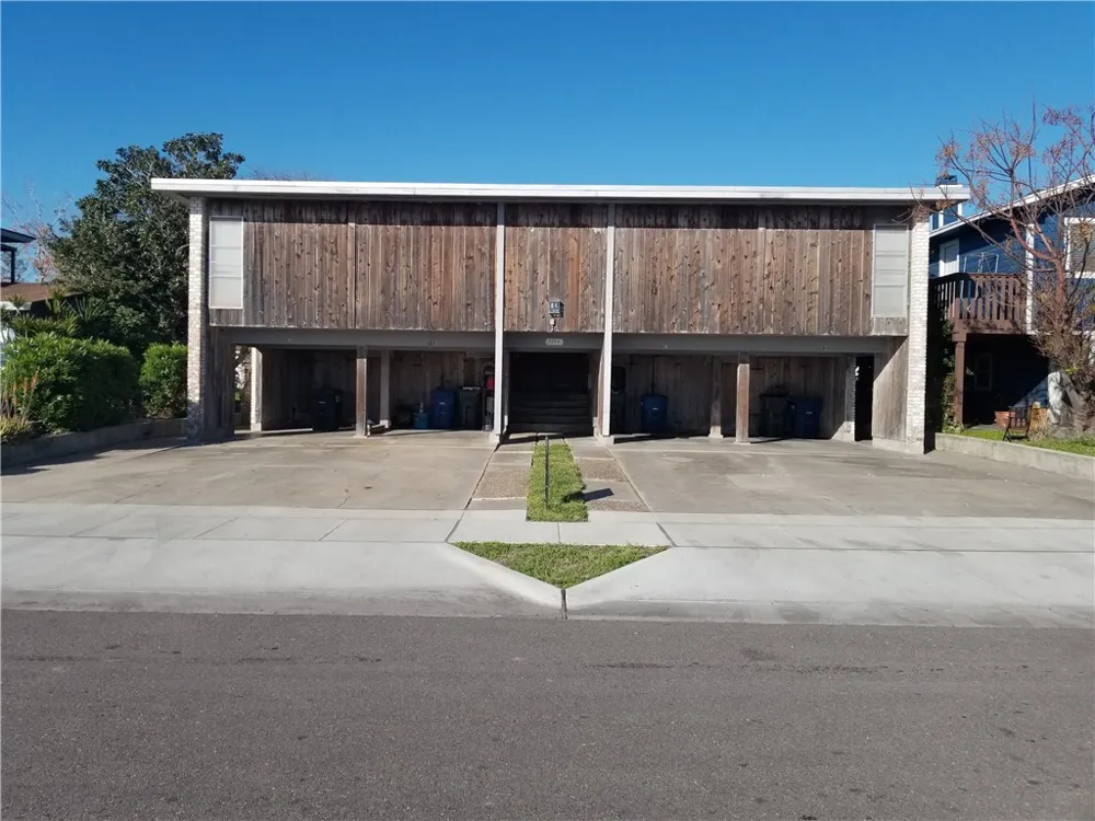 5832 Alameda Street #D Corpus Christi, TX 78412
