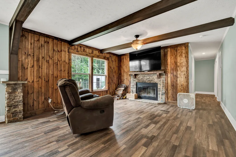 326 Mcclure Road Benton, TN 37307