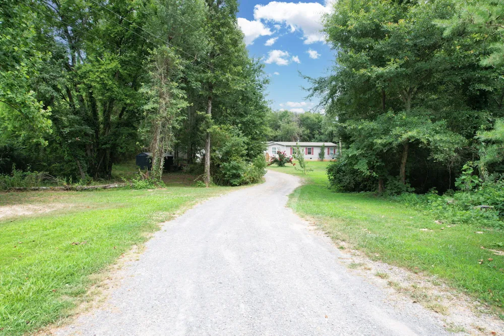 326 Mcclure Road Benton, TN 37307