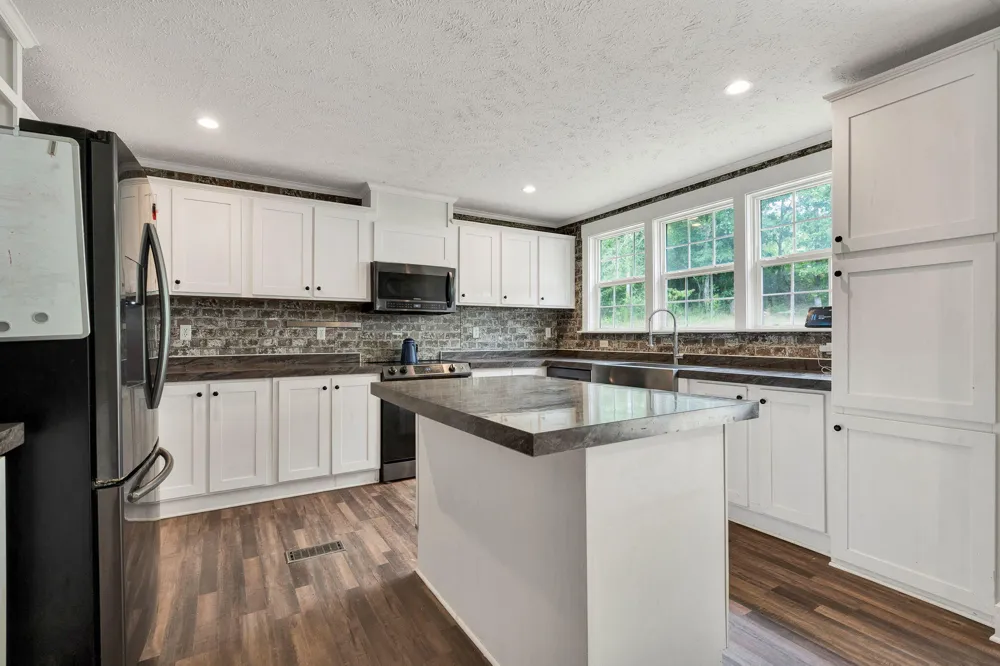 326 Mcclure Road Benton, TN 37307