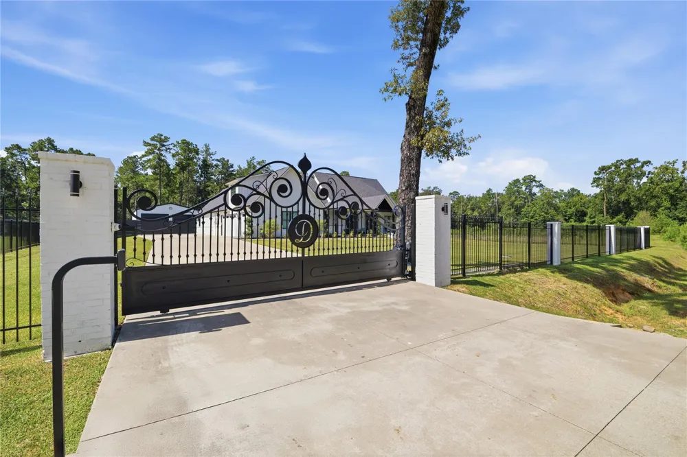 6830 Empire Way Lumberton, TX 77657