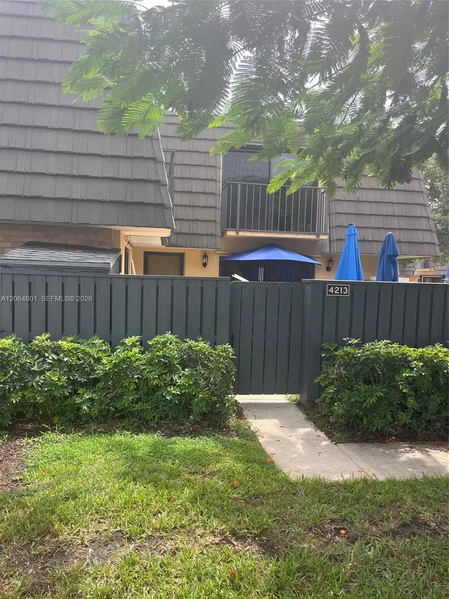 4213 42nd Way West Palm Beach, FL 33407