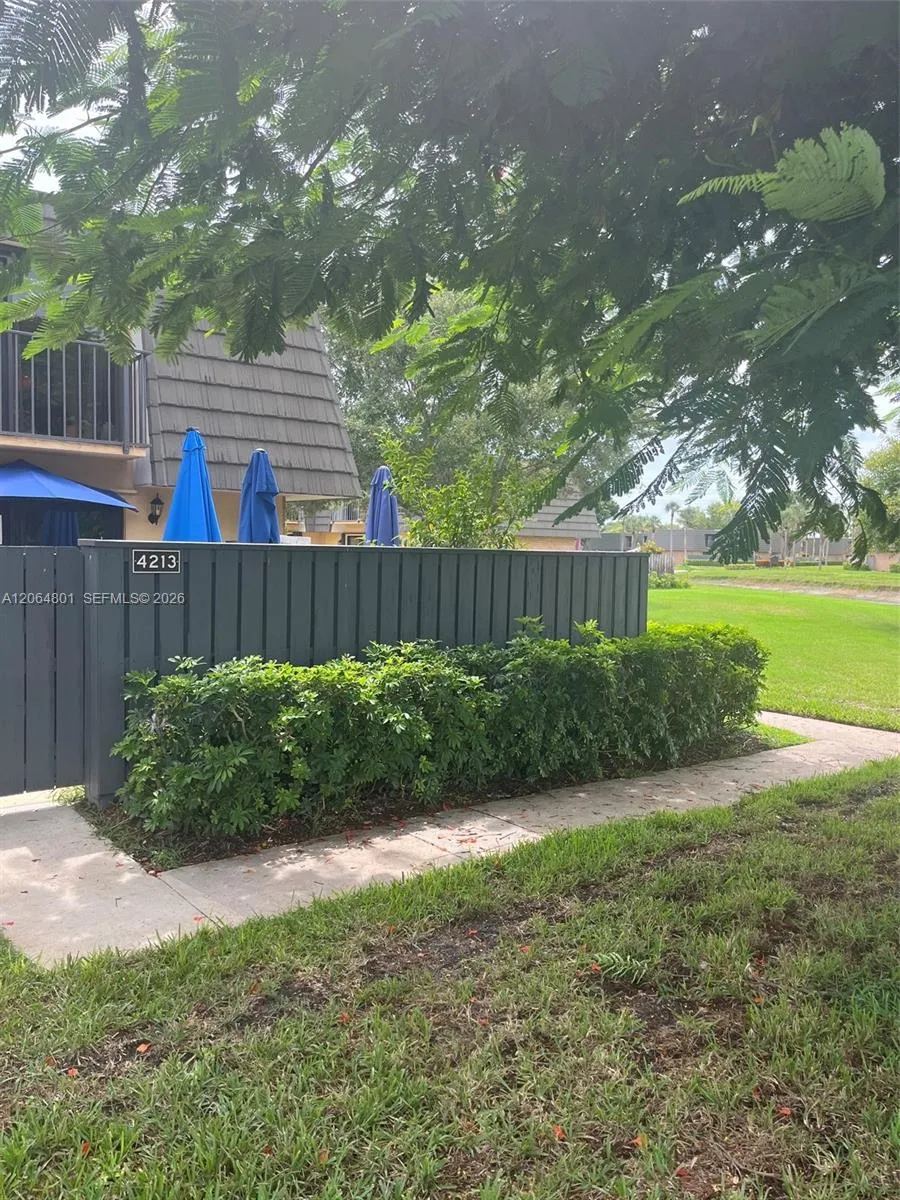 4213 42nd Way West Palm Beach, FL 33407