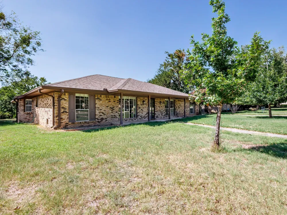 8 Canyon Creek Drive Brownwood, TX 76801