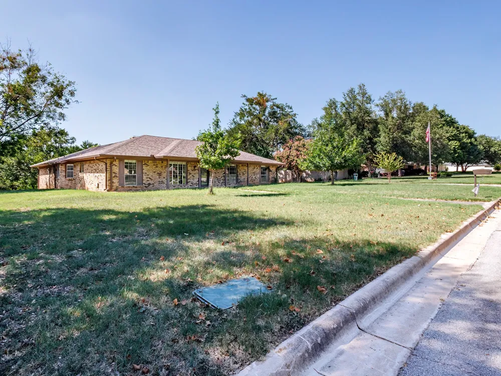 8 Canyon Creek Drive Brownwood, TX 76801