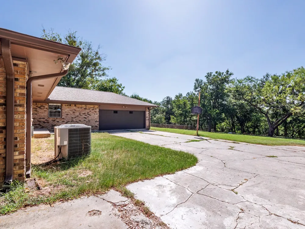 8 Canyon Creek Drive Brownwood, TX 76801