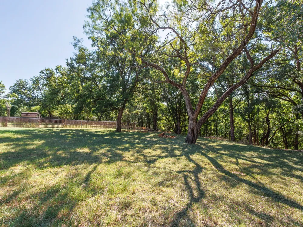 8 Canyon Creek Drive Brownwood, TX 76801