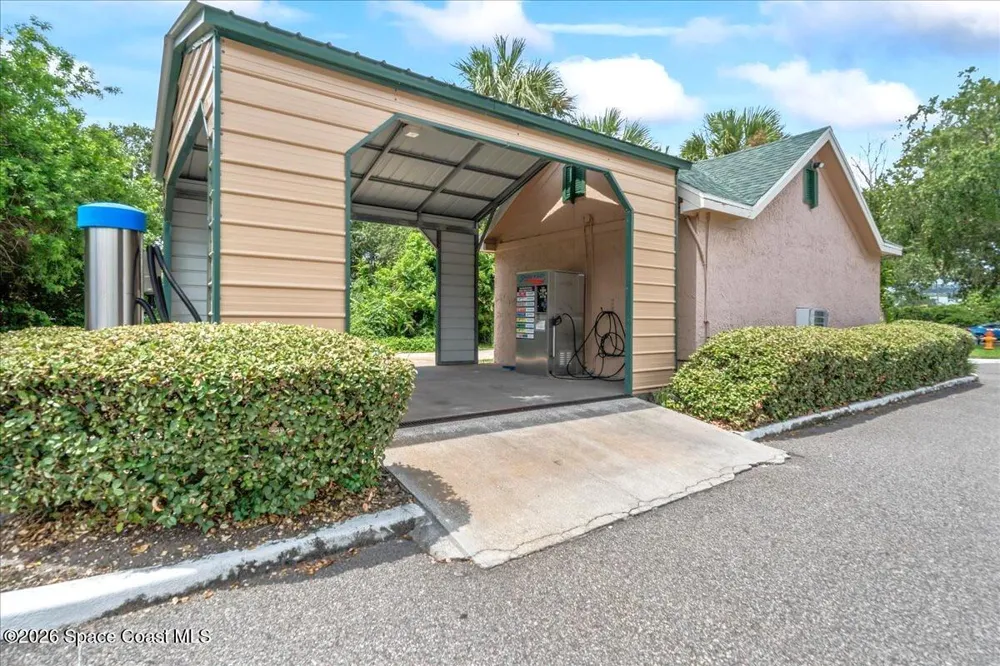 7667 Wickham Road #815 Melbourne, FL 32940