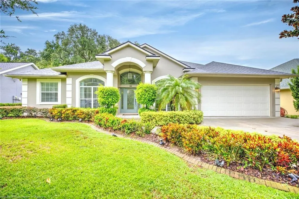 188 HUNTLEY OAKS BOULEVARD Lake Placid, FL 33852