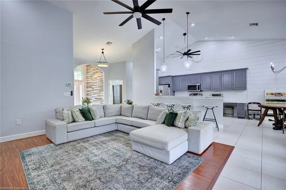 188 HUNTLEY OAKS BOULEVARD Lake Placid, FL 33852