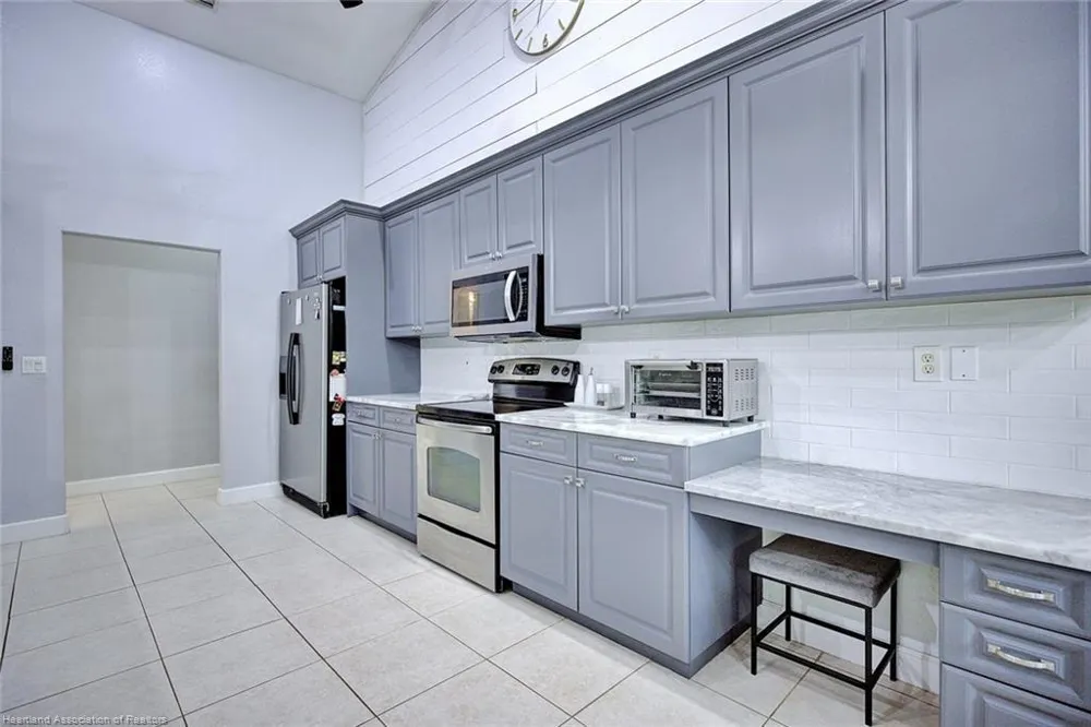 188 HUNTLEY OAKS BOULEVARD Lake Placid, FL 33852