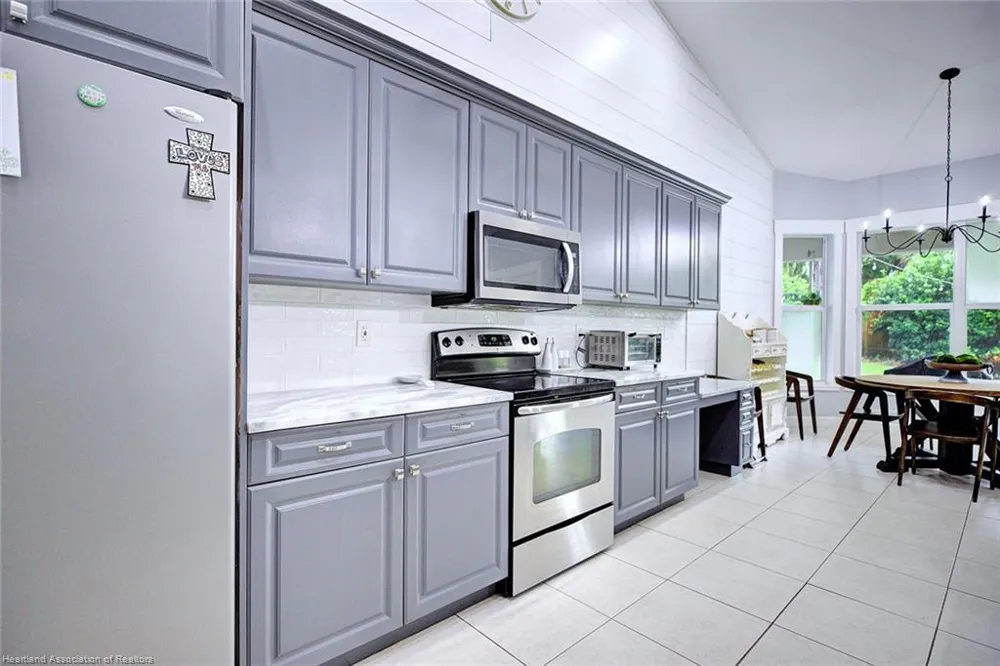 188 HUNTLEY OAKS BOULEVARD Lake Placid, FL 33852