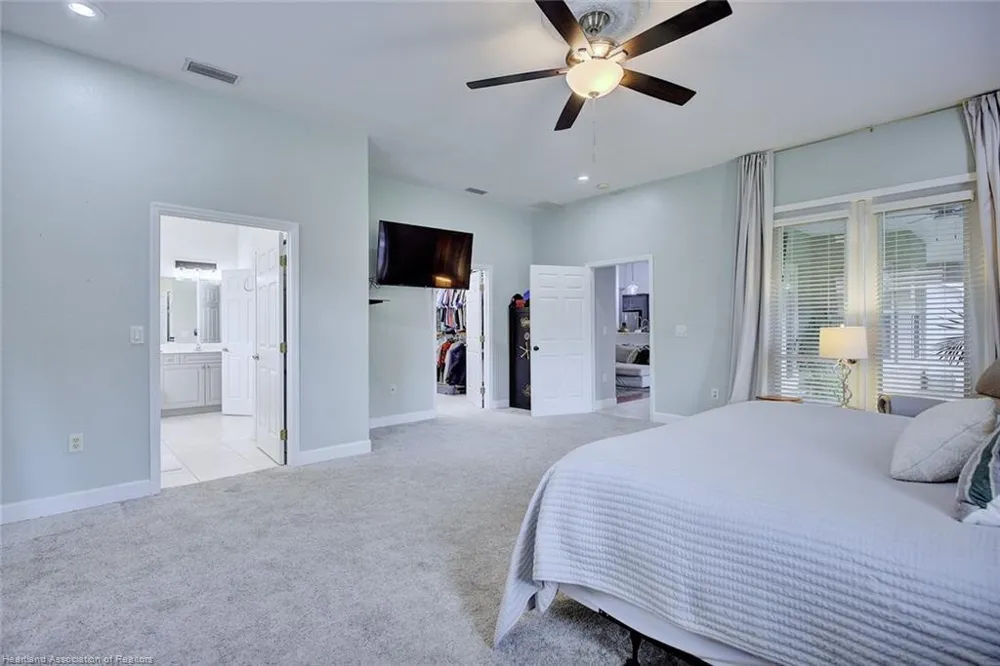 188 HUNTLEY OAKS BOULEVARD Lake Placid, FL 33852