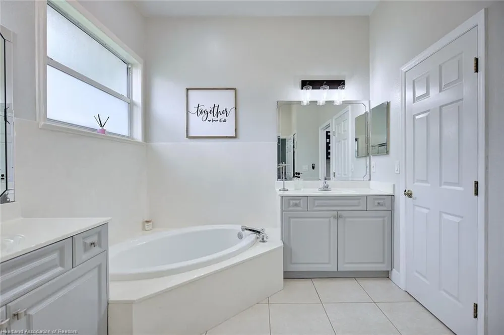 188 HUNTLEY OAKS BOULEVARD Lake Placid, FL 33852