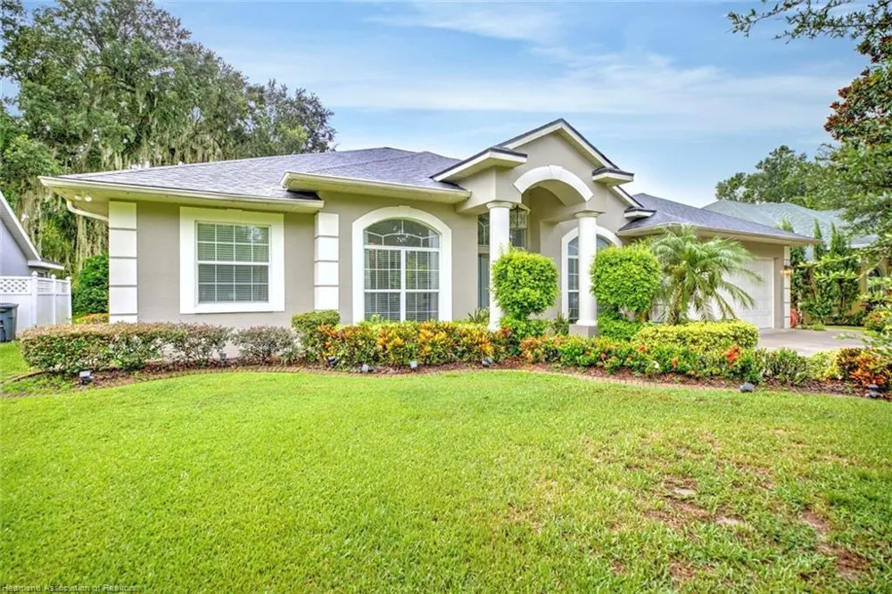 188 HUNTLEY OAKS BOULEVARD Lake Placid, FL 33852