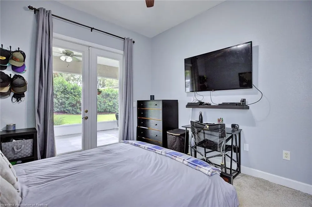 188 HUNTLEY OAKS BOULEVARD Lake Placid, FL 33852