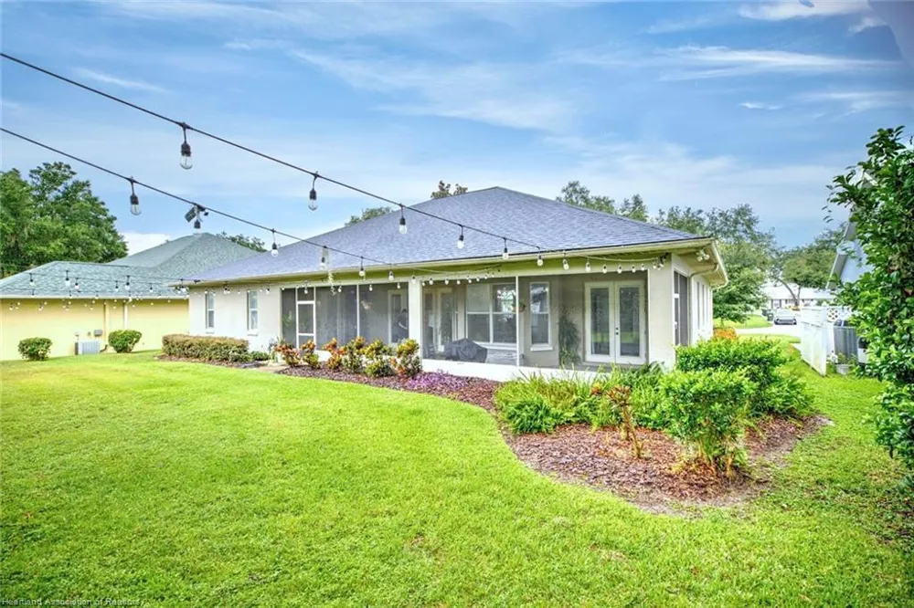 188 HUNTLEY OAKS BOULEVARD Lake Placid, FL 33852