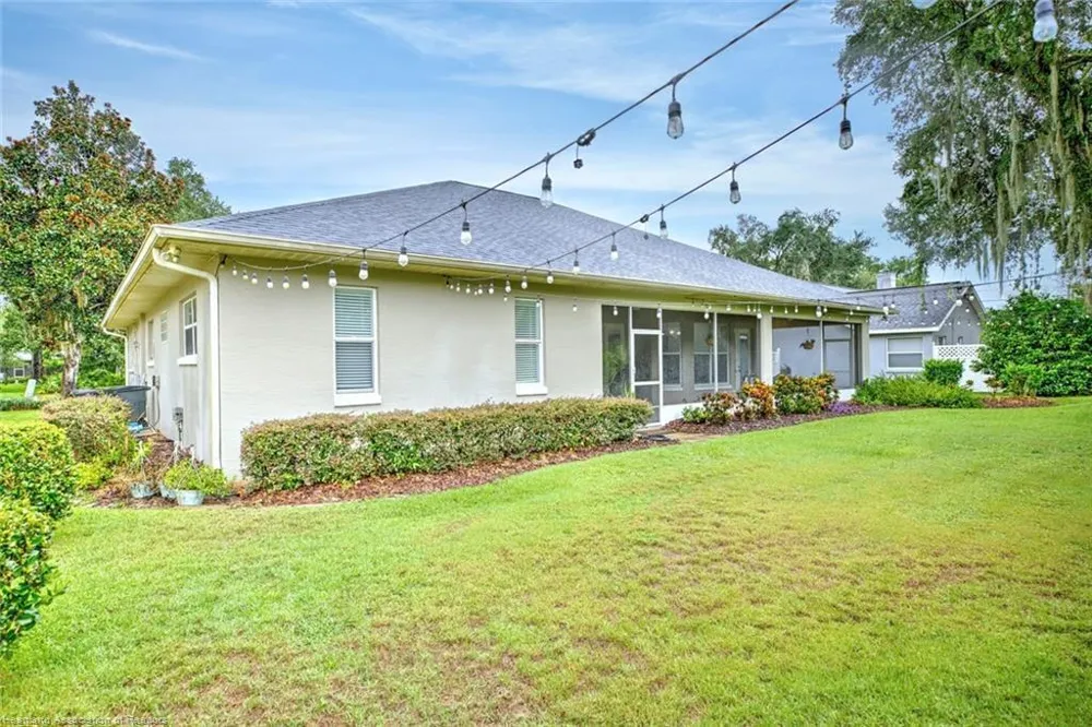 188 HUNTLEY OAKS BOULEVARD Lake Placid, FL 33852