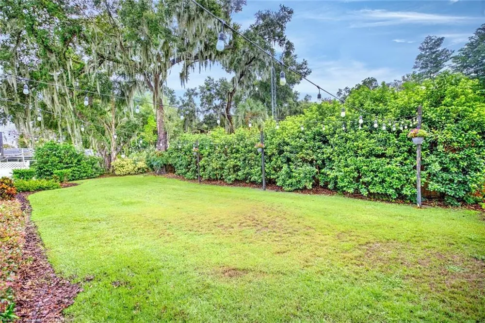 188 HUNTLEY OAKS BOULEVARD Lake Placid, FL 33852