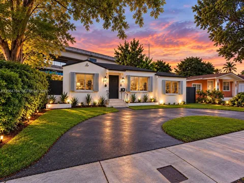 736 NW 41st St