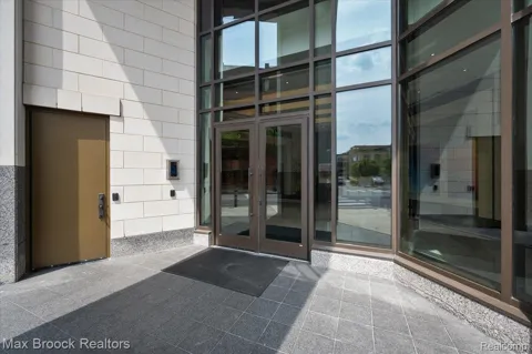 34901 Woodward Avenue #5th Floor