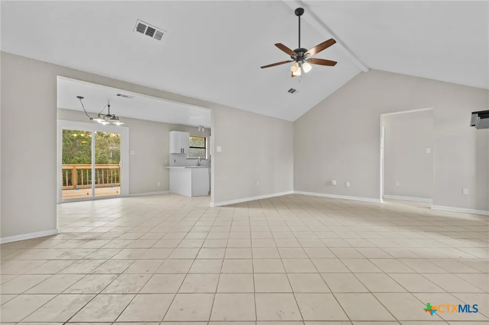180 County Road 4933 Kempner, TX 76539