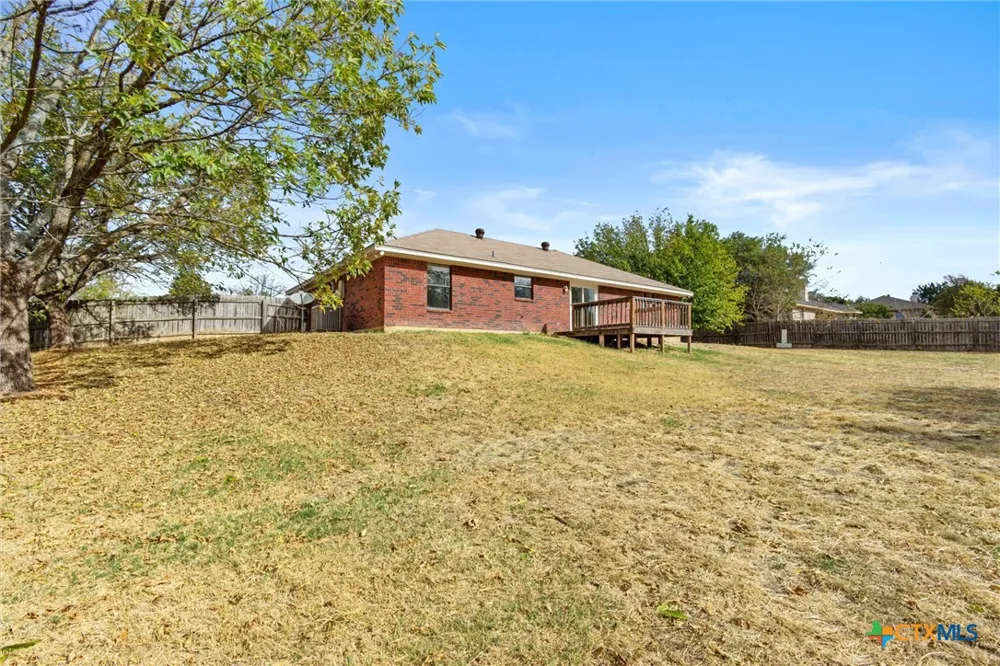 180 County Road 4933 Kempner, TX 76539