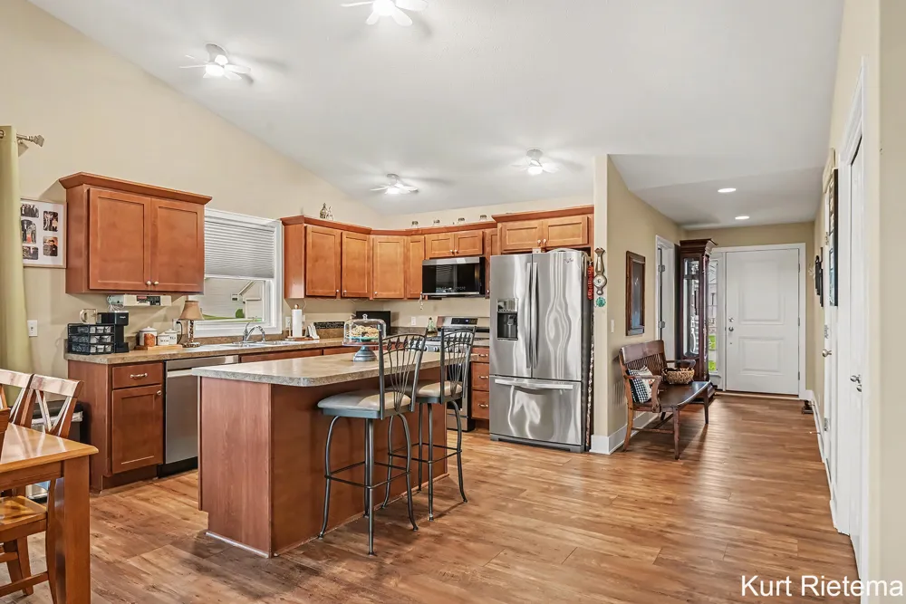 3482 S Riverwalk Drive Hamilton, MI 49419