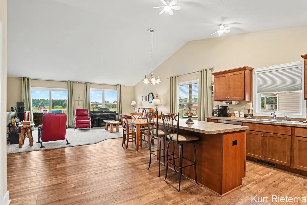 3482 S Riverwalk Drive Hamilton, MI 49419