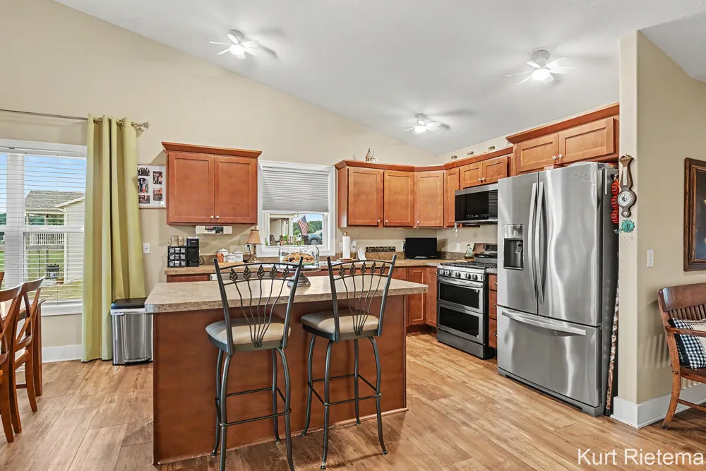 3482 S Riverwalk Drive Hamilton, MI 49419