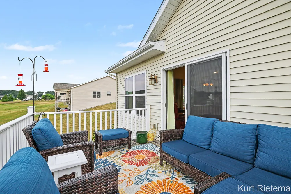 3482 S Riverwalk Drive Hamilton, MI 49419