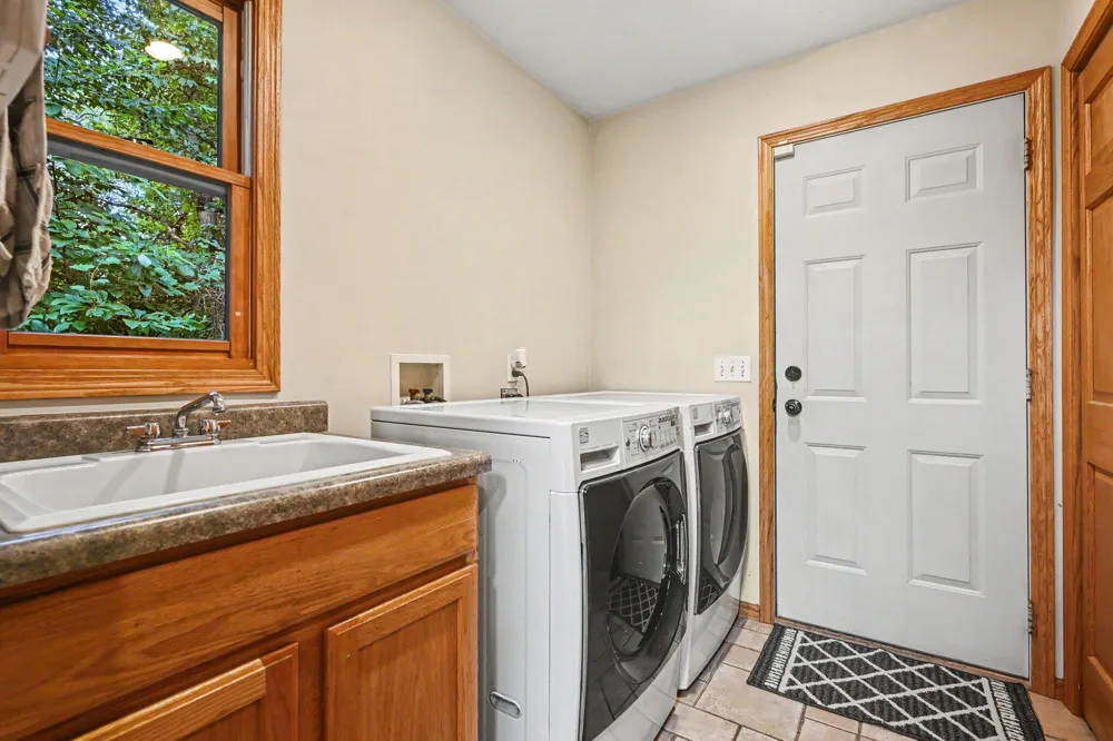 7220 Stoney Creek Drive Augusta, MI 49012