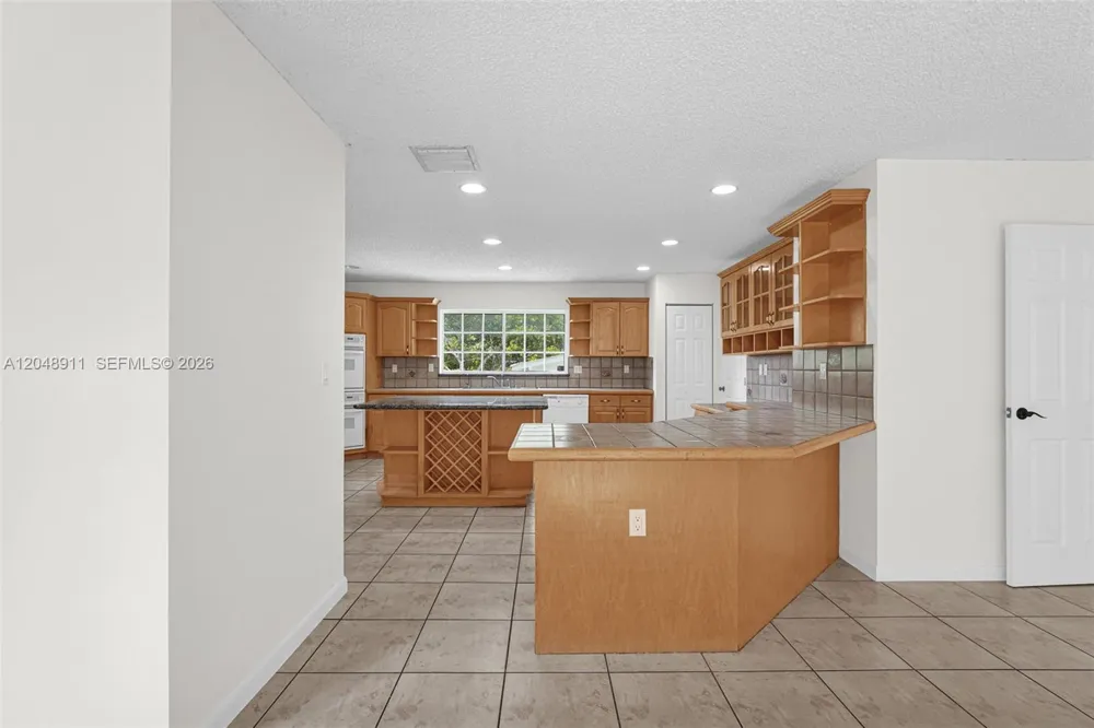 19200 SW 216th St Miami, FL 33170