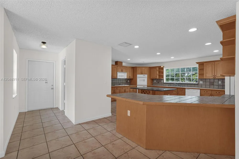 19200 SW 216th St Miami, FL 33170