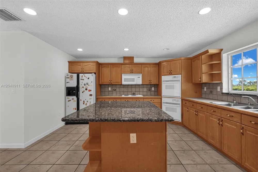19200 SW 216th St Miami, FL 33170