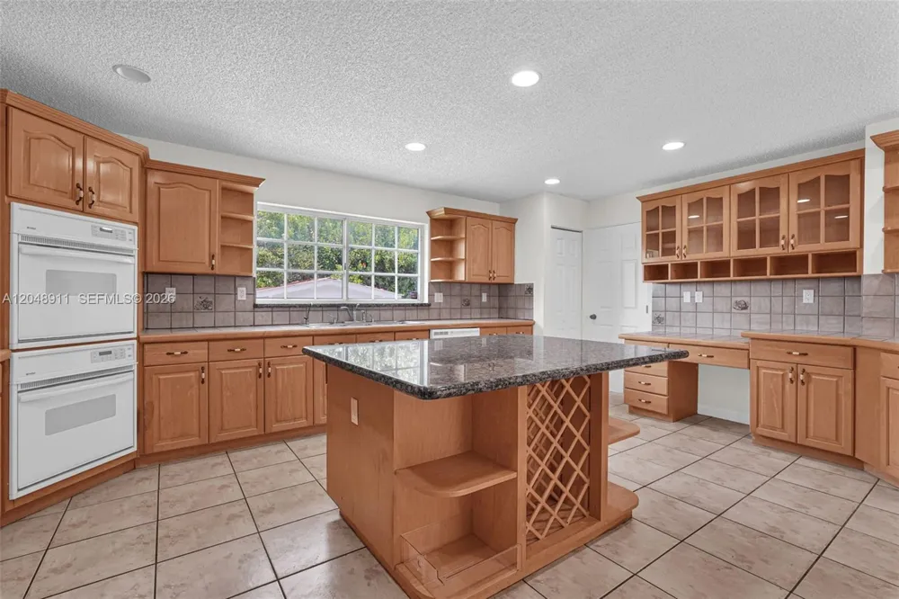 19200 SW 216th St Miami, FL 33170