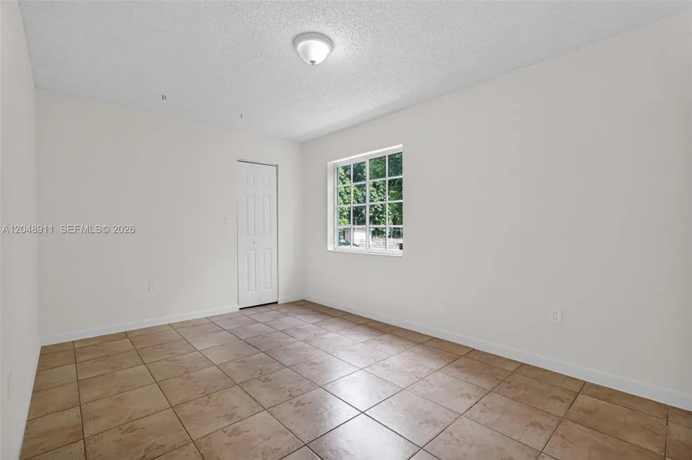 19200 SW 216th St Miami, FL 33170