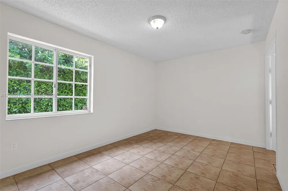 19200 SW 216th St Miami, FL 33170