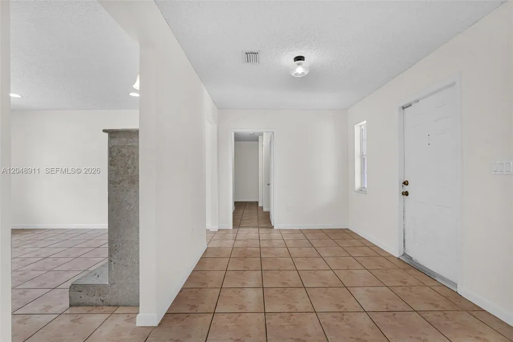 19200 SW 216th St Miami, FL 33170