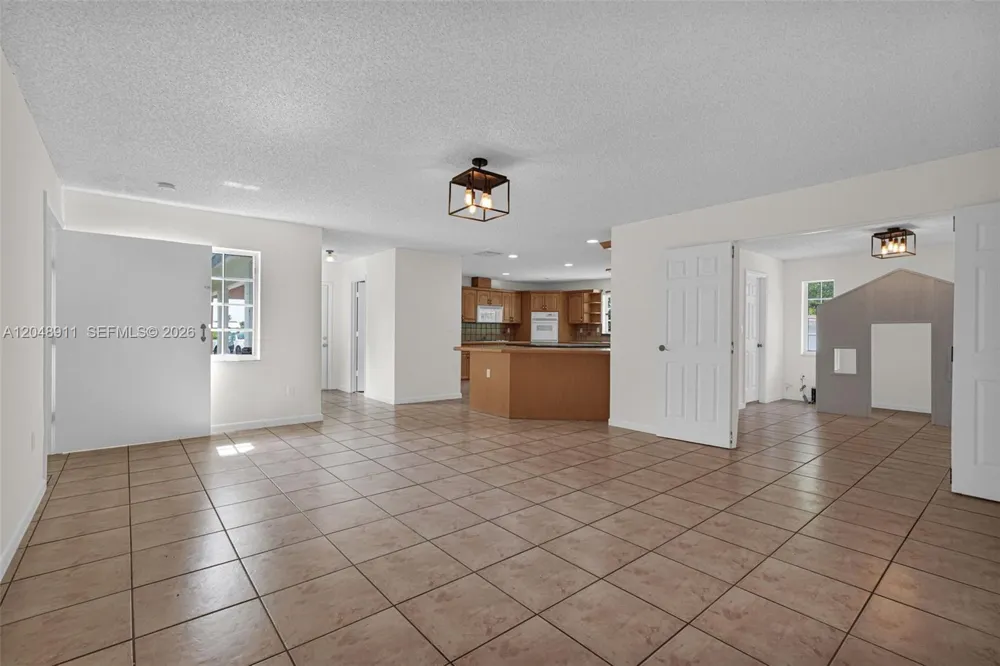19200 SW 216th St Miami, FL 33170