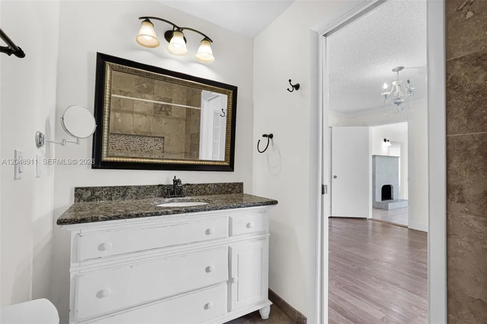 19200 SW 216th St Miami, FL 33170