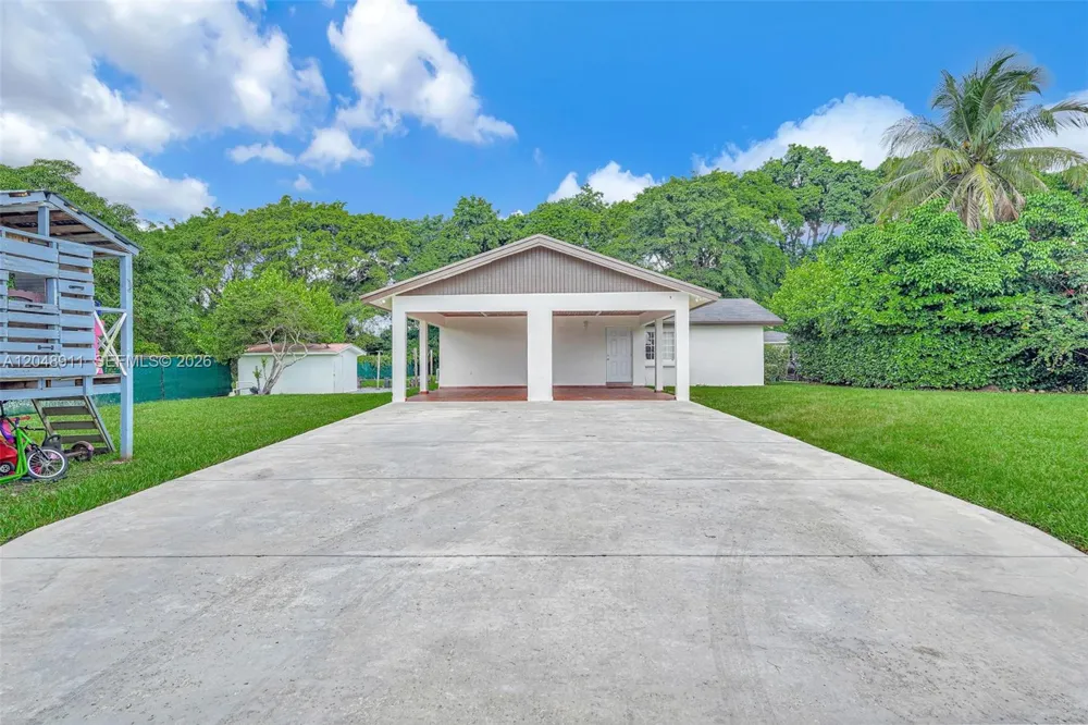 19200 SW 216th St Miami, FL 33170