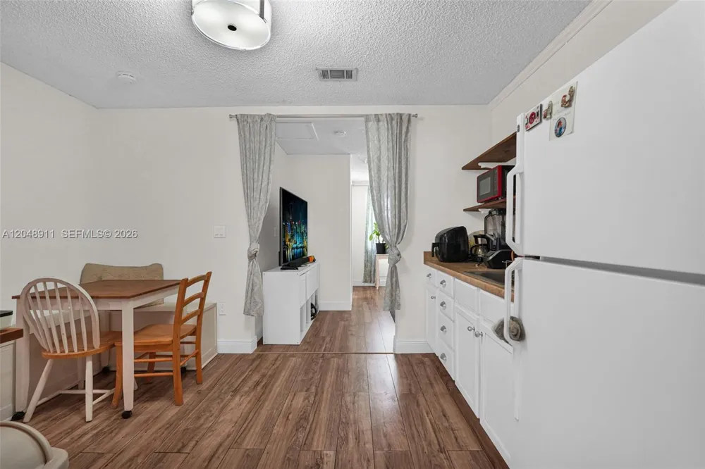 19200 SW 216th St Miami, FL 33170