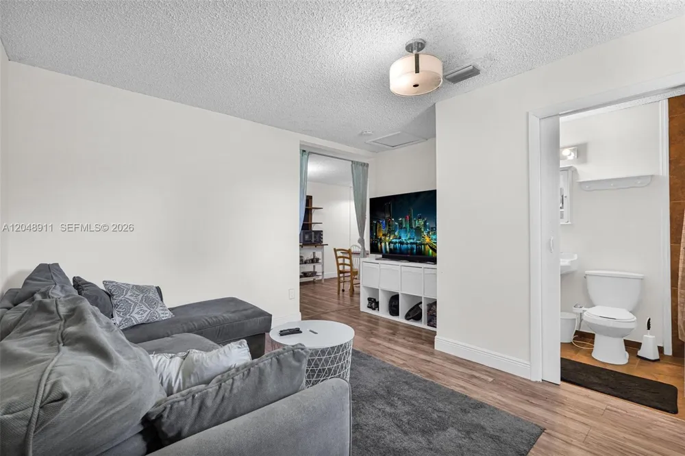 19200 SW 216th St Miami, FL 33170